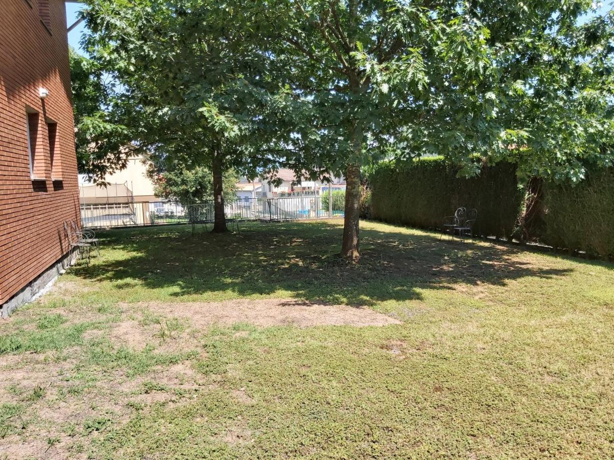 Apartamentos La Francesa Santa Pau Ngoại thất bức ảnh