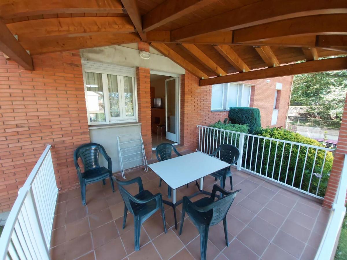 Apartamentos La Francesa Santa Pau Ngoại thất bức ảnh